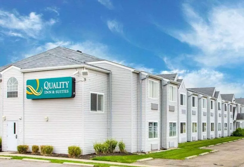 Hotelli Quality Inn & Suites North Polaris