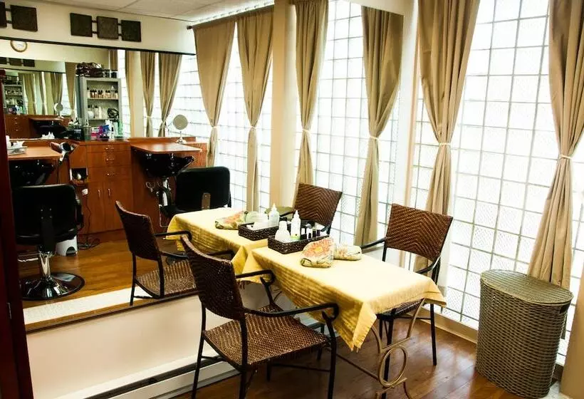 Отель The Margate Resort