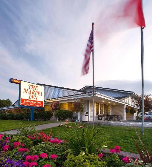 هتل The Marina Inn