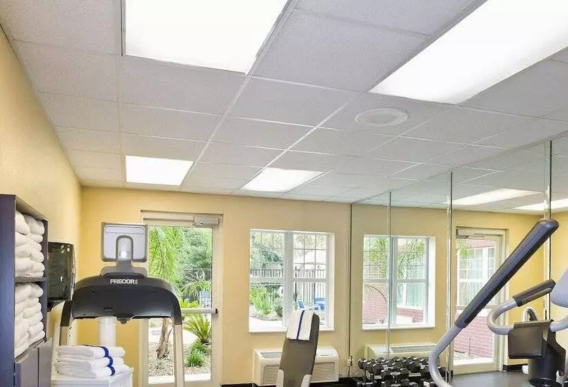 ホテル Sonesta Simply Suites Houston Brookhollow