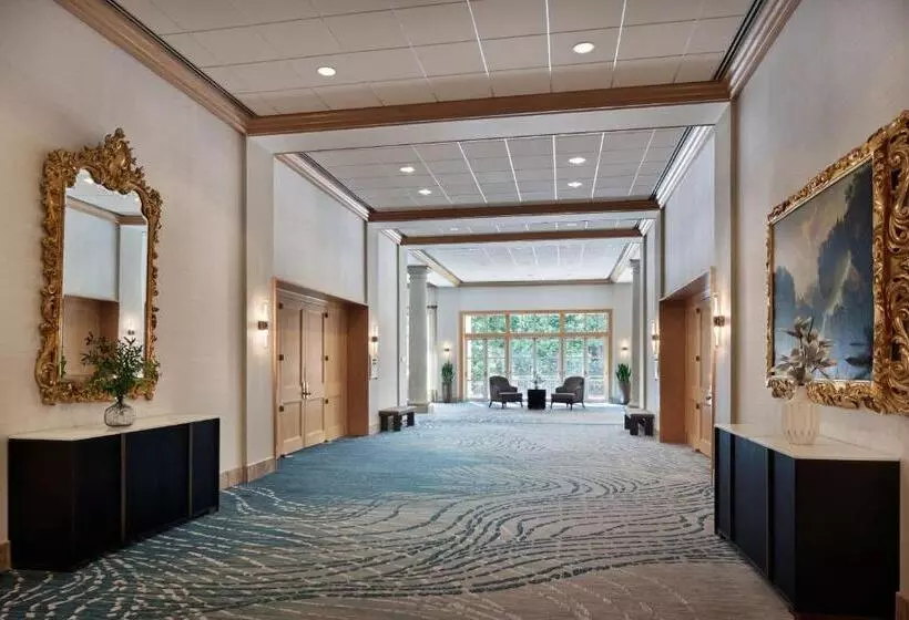 Отель Westfields Marriott Washington Dulles