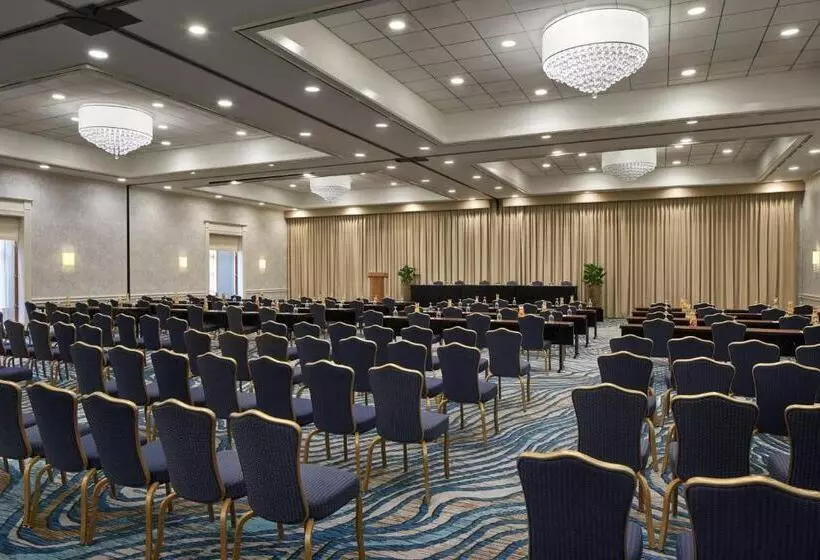 Отель Westfields Marriott Washington Dulles