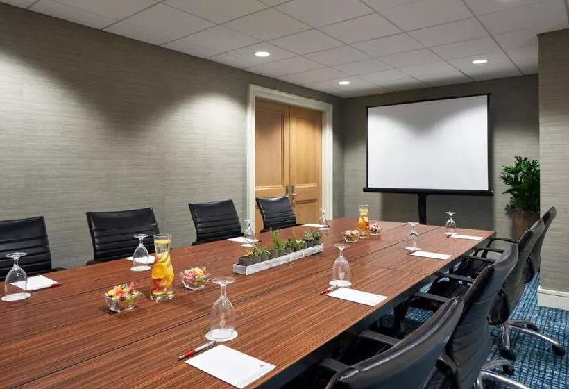 Отель Westfields Marriott Washington Dulles