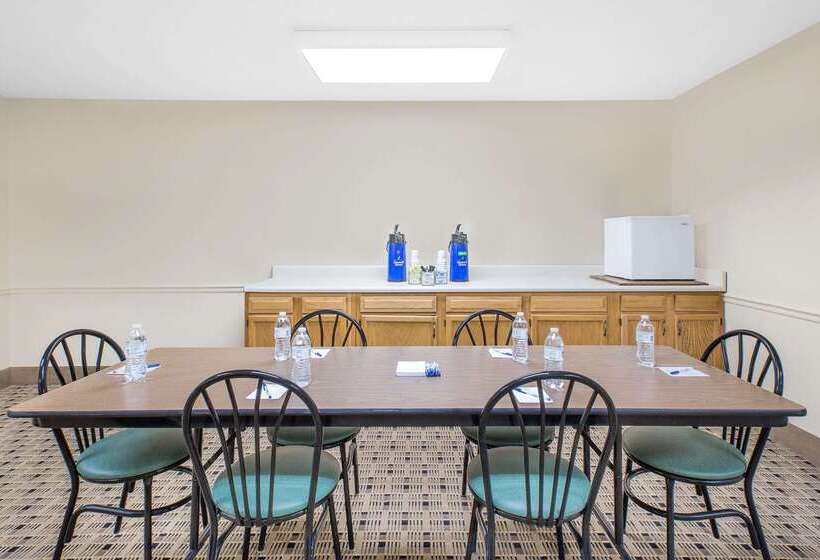 Microtel Inn & Suites By Wyndham Franklin