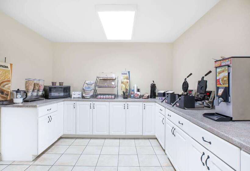 Microtel Inn & Suites By Wyndham Franklin