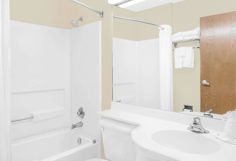 Microtel Inn & Suites By Wyndham Franklin