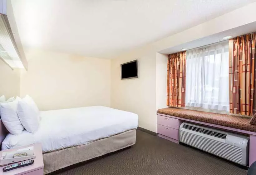 בית מלון כפרי Cedar Bluff Inn