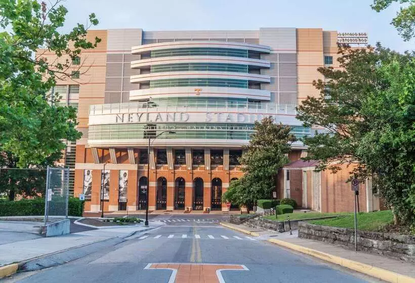 בית מלון כפרי Cedar Bluff Inn