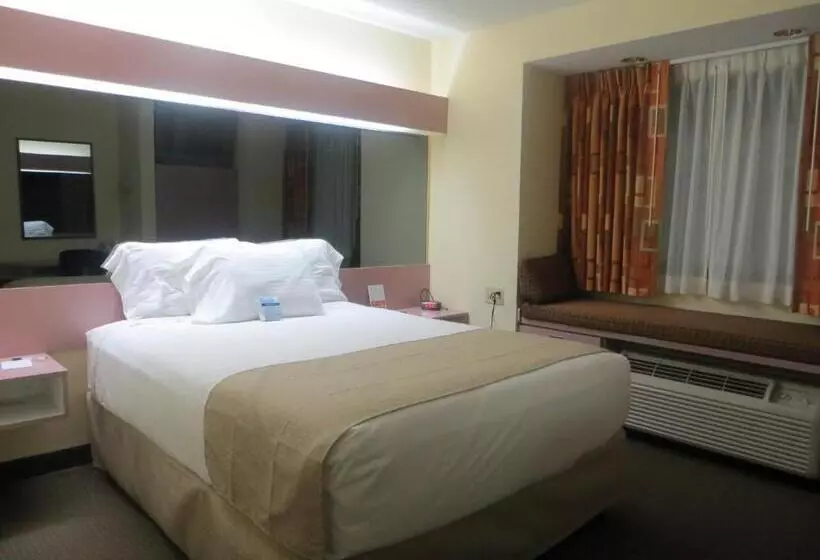 בית מלון כפרי Cedar Bluff Inn