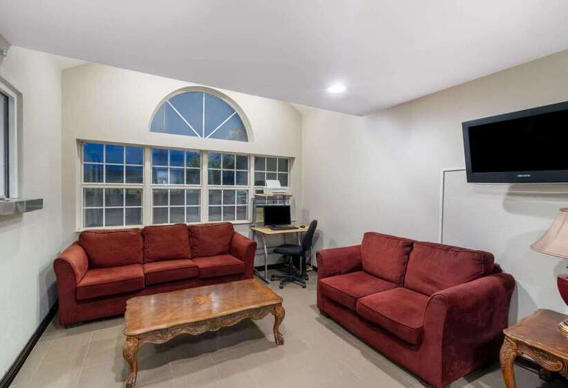 Microtel Inn & Suites By Wyndham Savannah/pooler