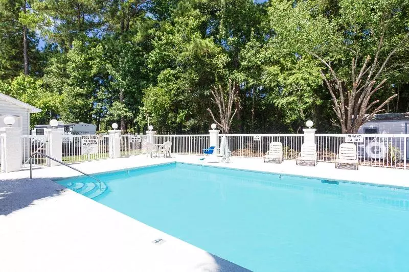 Microtel Inn & Suites By Wyndham Savannah/pooler