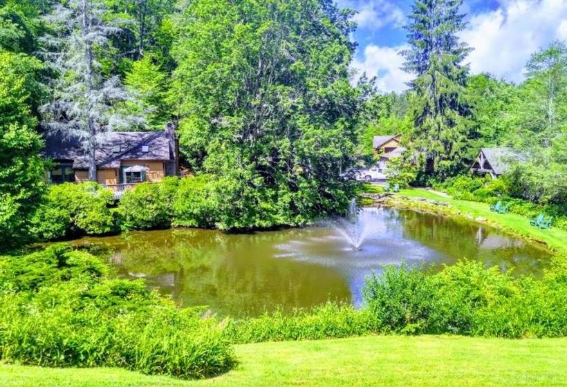 Motelli Mitchells Lodge And Cottages