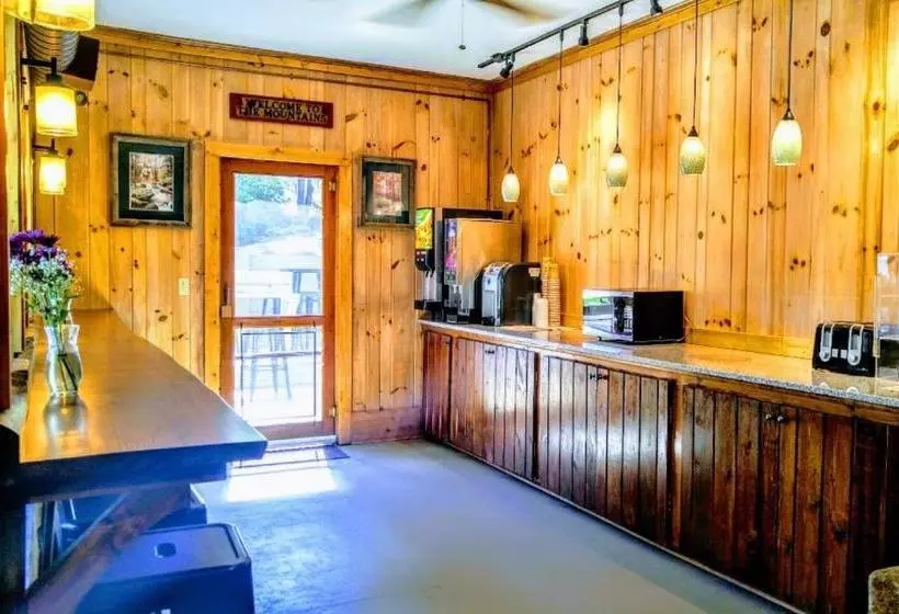 モーテル Mitchells Lodge And Cottages