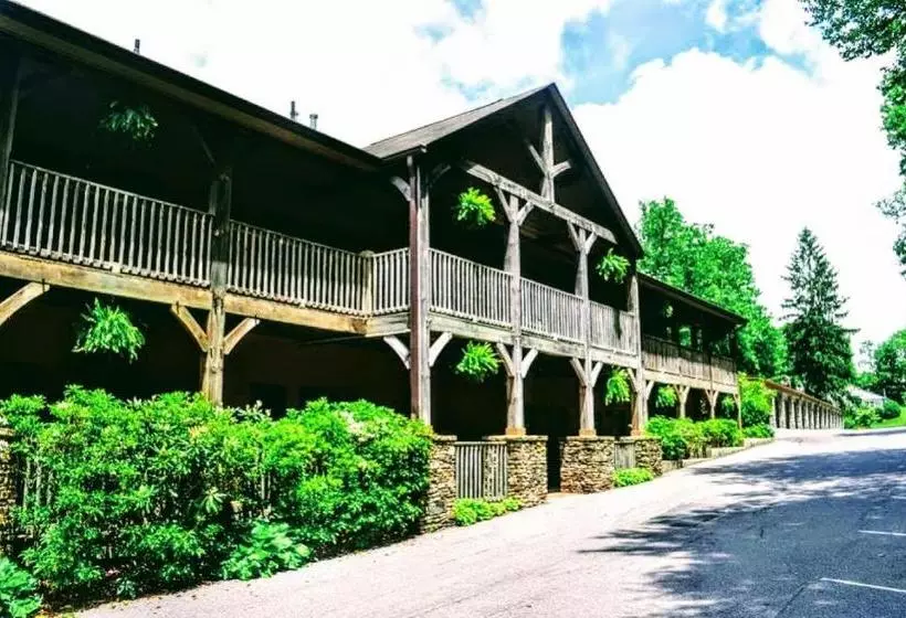 モーテル Mitchells Lodge And Cottages