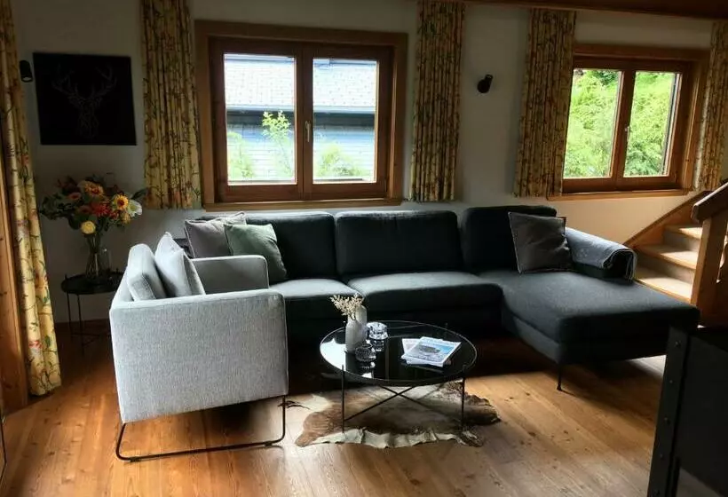 Chalet Mora Lodge By Alpine Host Helpers
