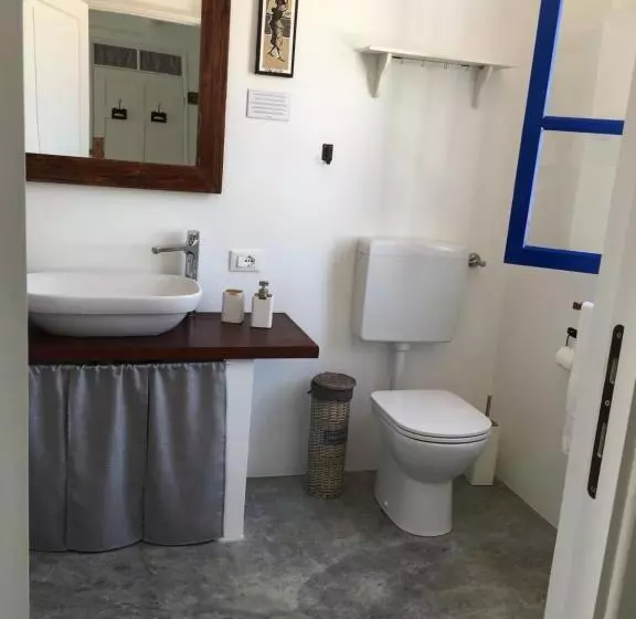 تختخواب و صبحانه Nos Kasa