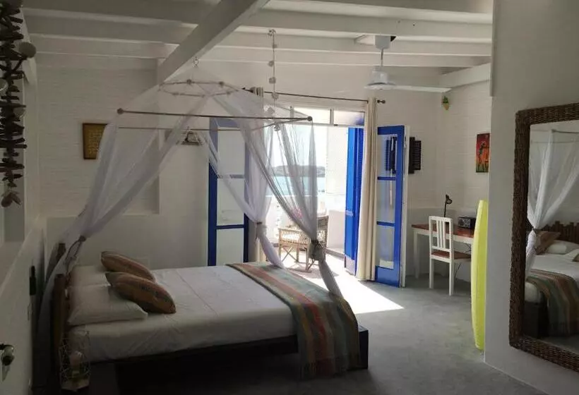 تختخواب و صبحانه Nos Kasa