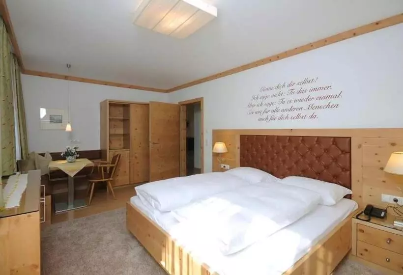 ベッドアンドブレックファースト Försterhaus & Haus Andrea