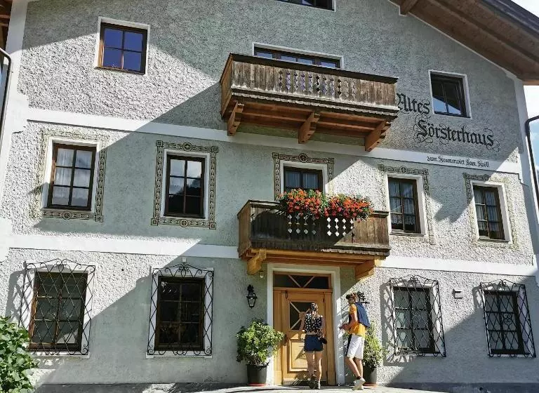 ベッドアンドブレックファースト Försterhaus & Haus Andrea