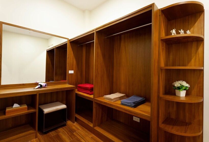 New Boutique Pool Villa Sequoia Close To Rawai And Naiharn Beach