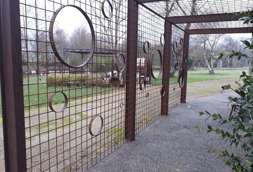 بنسيون Le Chêne Creux