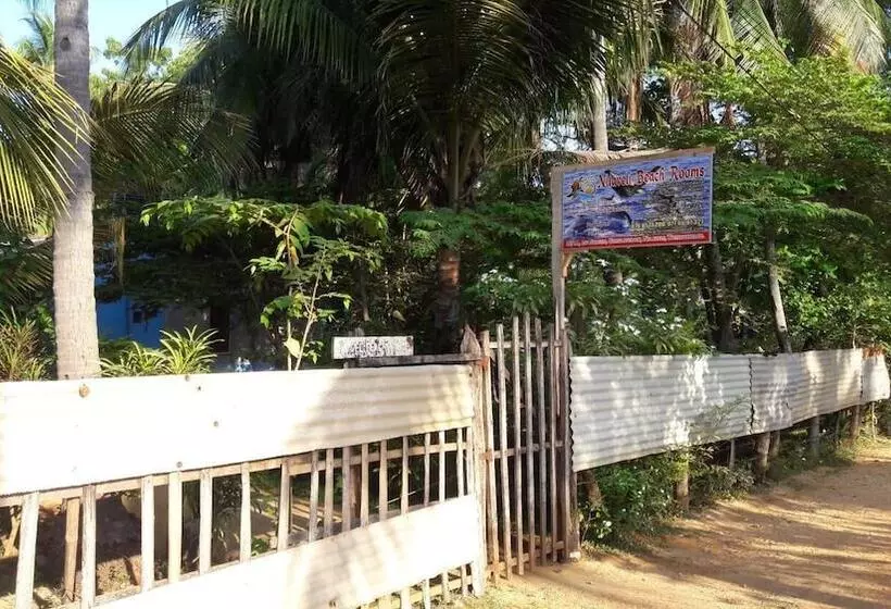 پانسیون Nilaveli Beach Rooms
