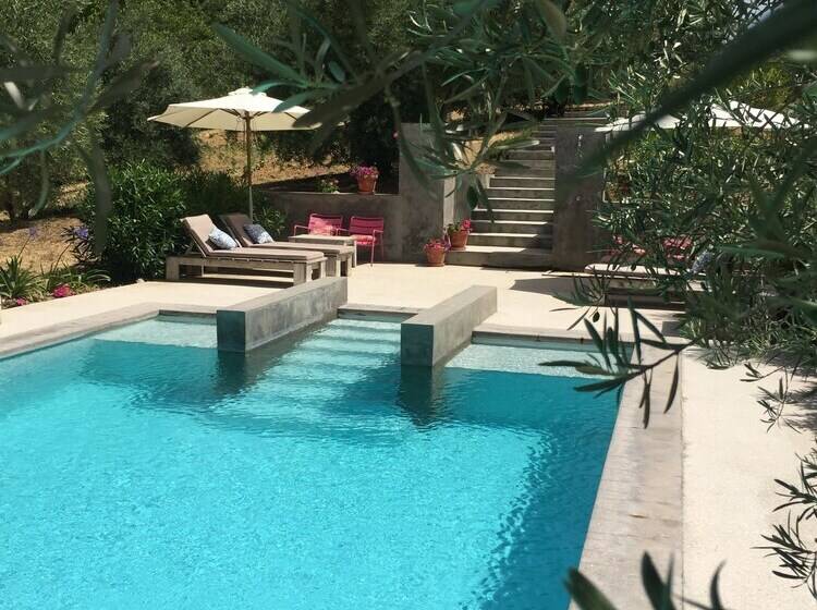 Villa El Toro Blanco