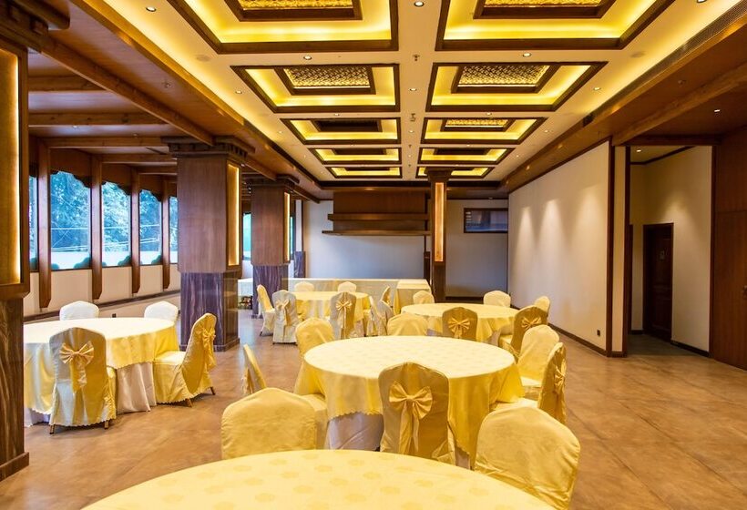 هتل Basera Boutique