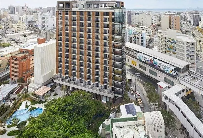 ホテル Strata Naha