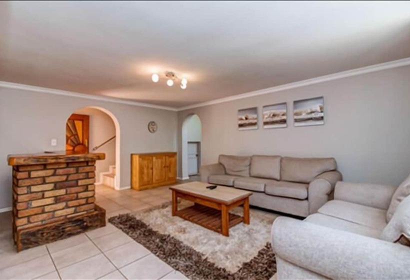 پانسیون Dalberry Guest House