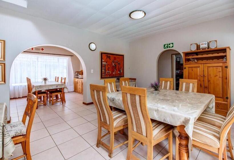 پانسیون Dalberry Guest House