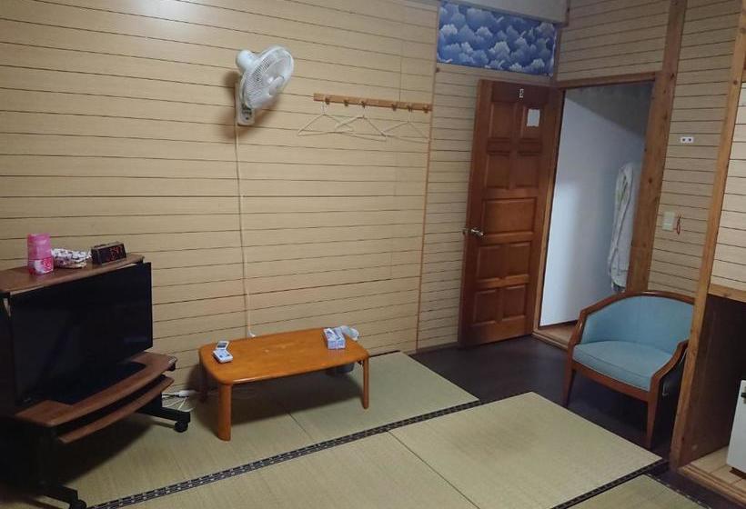 پانسیون Ishigakijima Park House