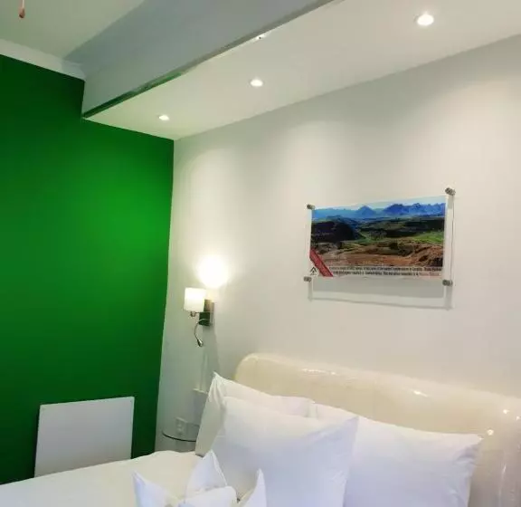 پانسیون Joy Guesthouse Seapoint   Adults Only