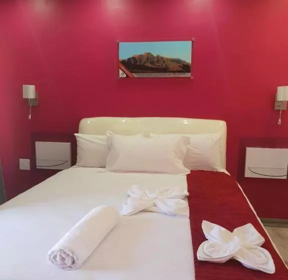 پانسیون Joy Guesthouse Seapoint   Adults Only