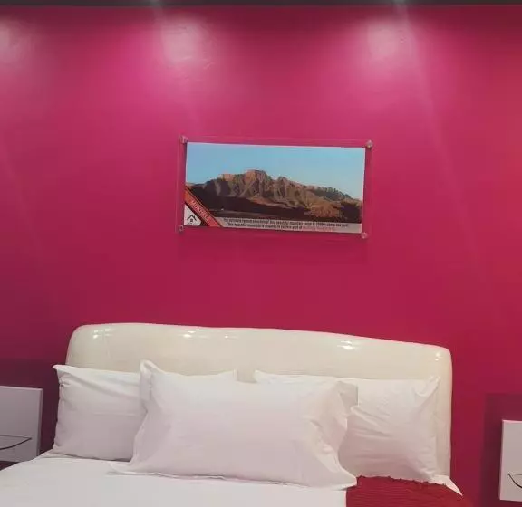 پانسیون Joy Guesthouse Seapoint   Adults Only