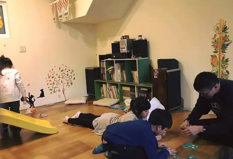 پانسیون Lin House
