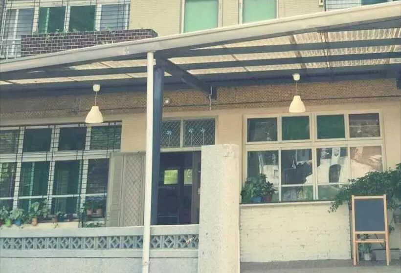 پانسیون Lin House