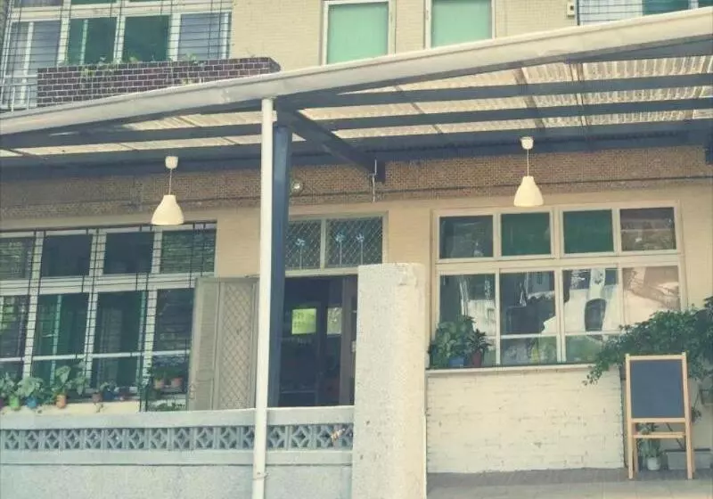 پانسیون Lin House