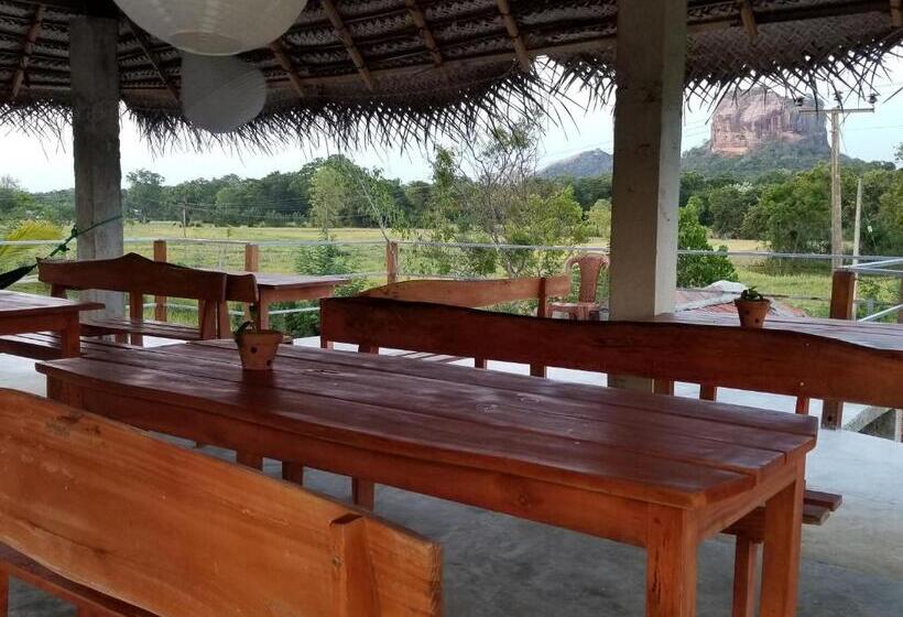 פנסיון Nelu Villa Sigiriya