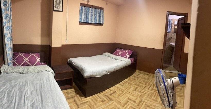 پانسیون Nirvaan Guest House