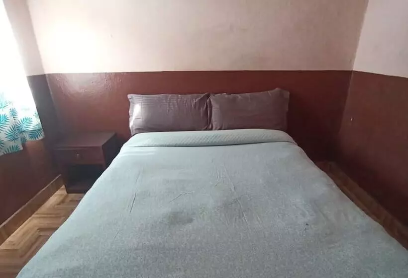 پانسیون Nirvaan Guest House