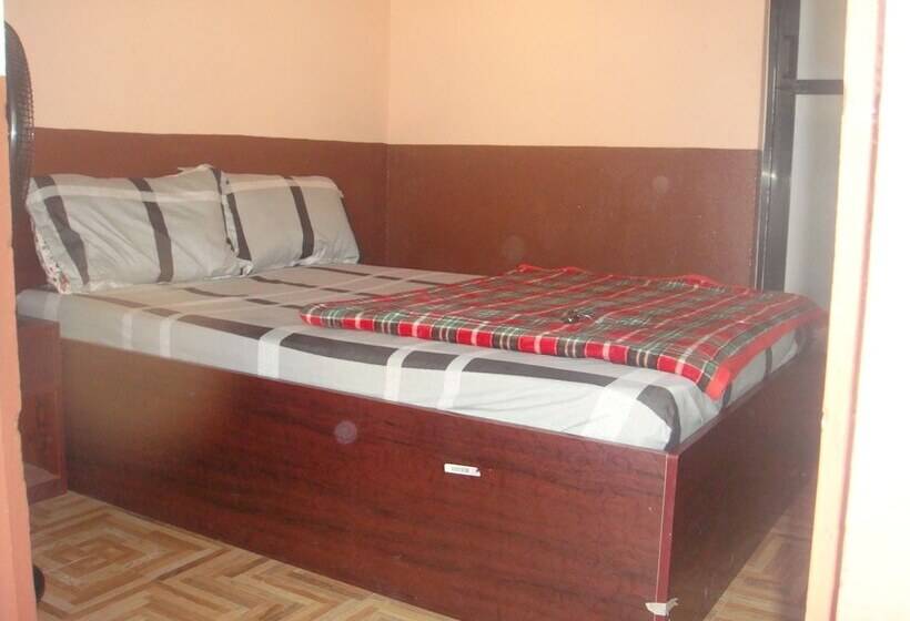 پانسیون Nirvaan Guest House