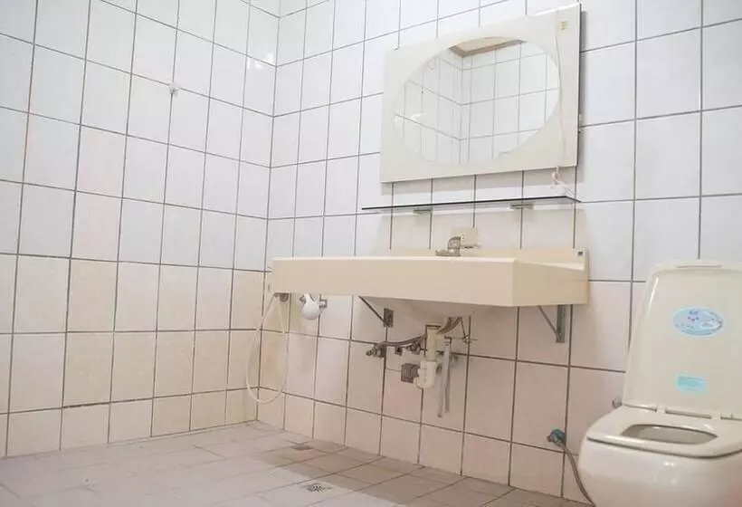 پانسیون Pine Garden Family Villa