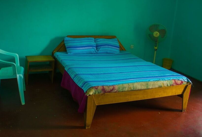 پانسیون Richie Rich Guest House