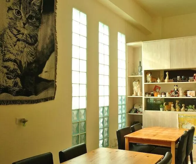 Cat Walk B&b