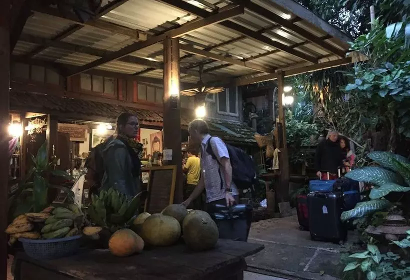 پانسیون Baan Tammila Guesthouse