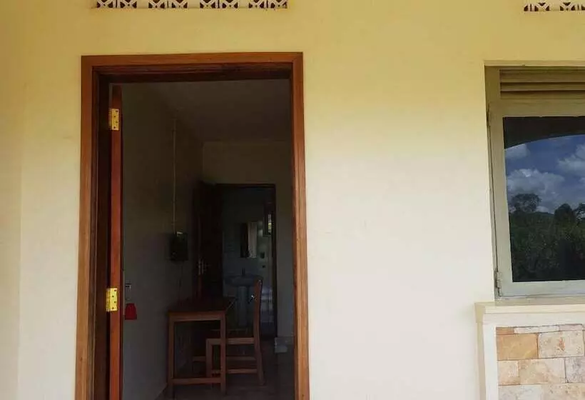 پانسیون C & G Heritage Cottage