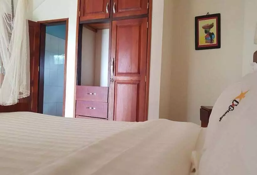 پانسیون C & G Heritage Cottage