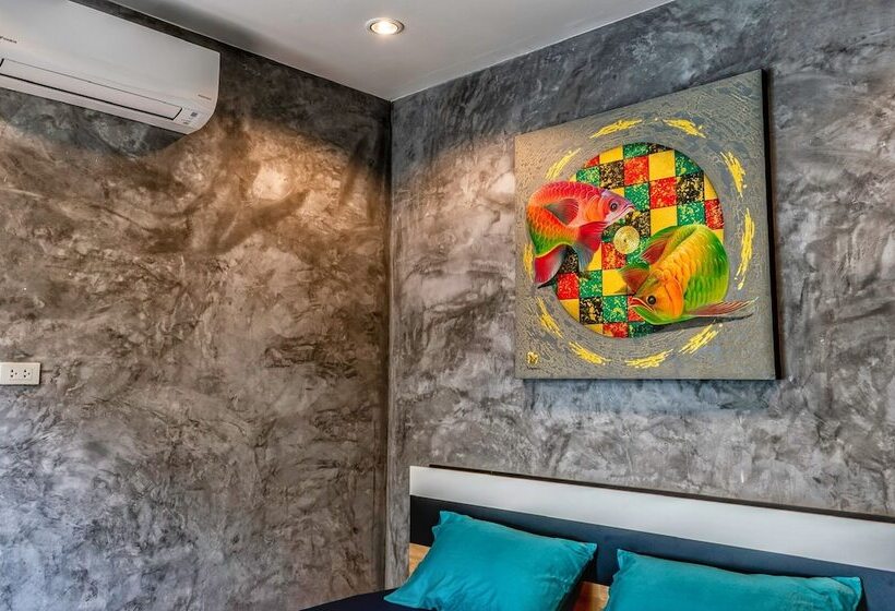 Tropical Living In Modern Villa Lancelot