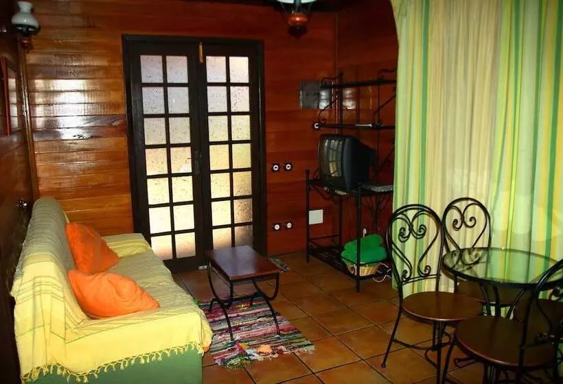 Aamiaismajoitus (B&B) Cabañas Valle Verde